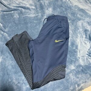 Women’s medium Nike sweatpants